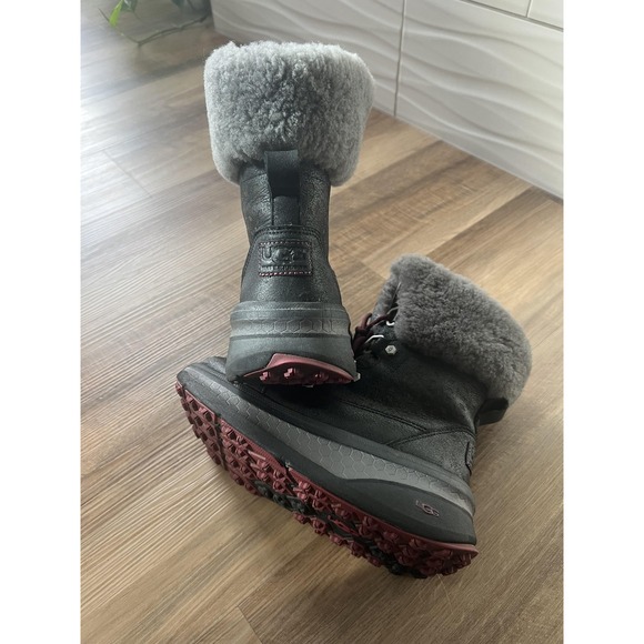UGG Winter Boots Womens 6 Black Gray Shearling Fur Cuff Thinsulate Waterproof - Picture 3 of 7